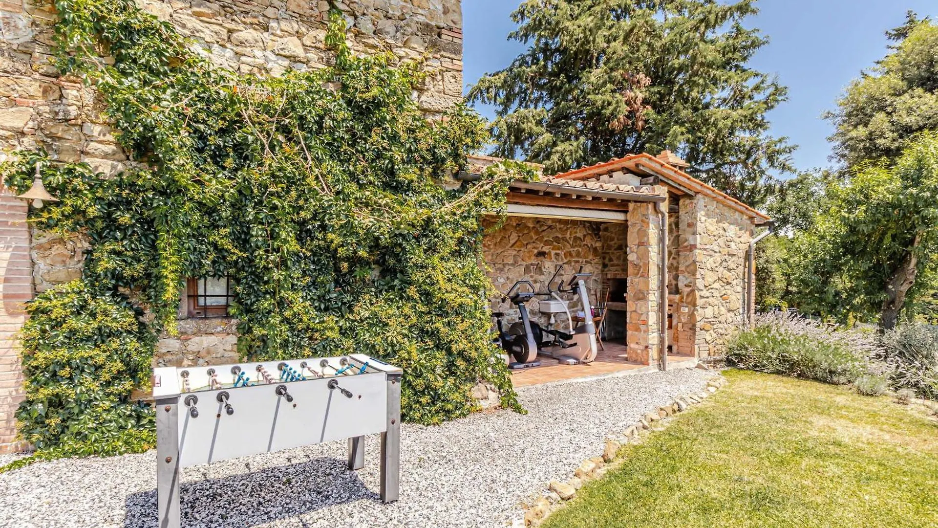 Villa Cedri Montecatini Val di Cecina